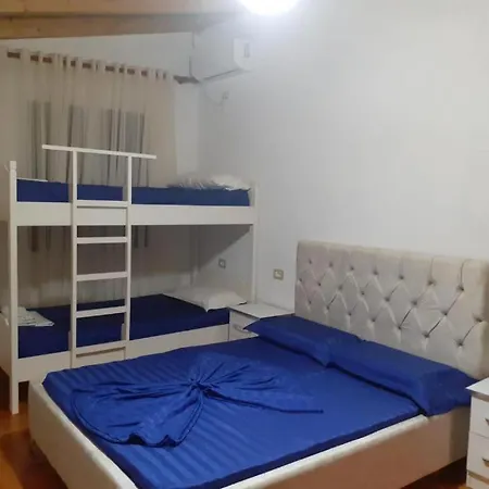 Гостевой дом Aaron 1 Kanine